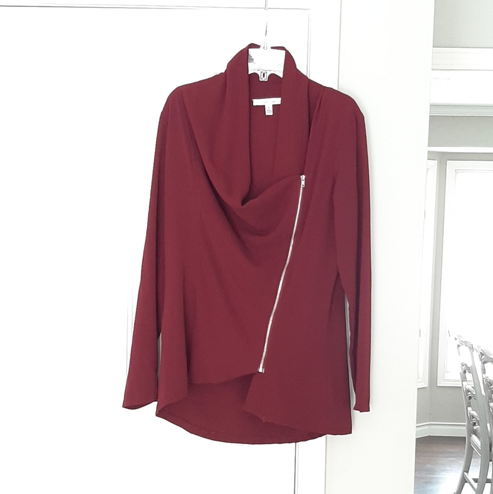 Moa Moa burgandy lightweight front zip shirt jacket.  Size M.